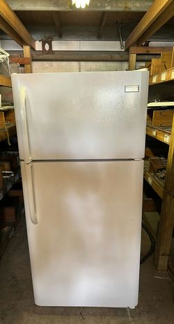 Frigidaire White Top Mount with Spacious Storage