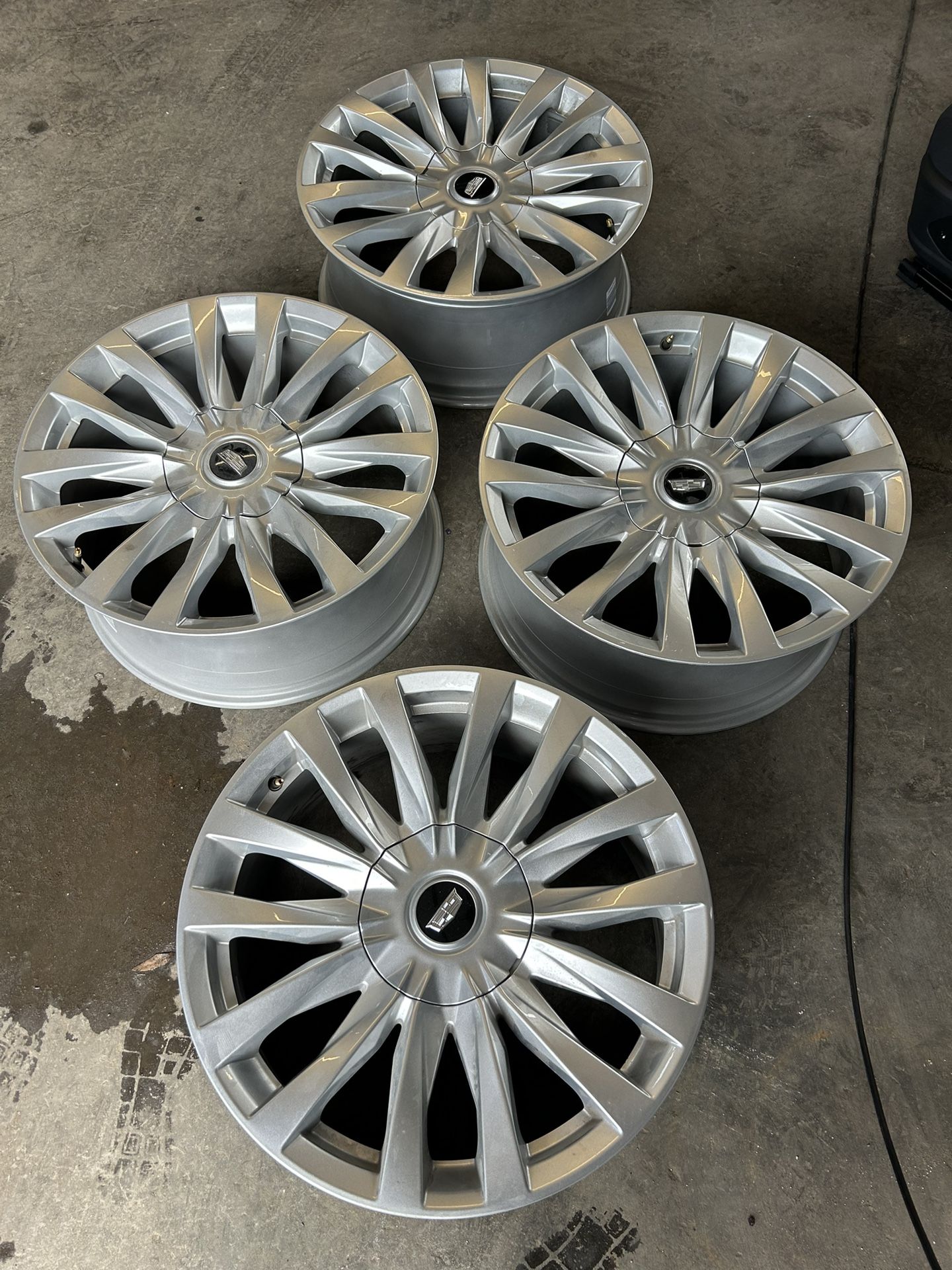 2024 Cadillac Escalade 22 inch Wheel Rims