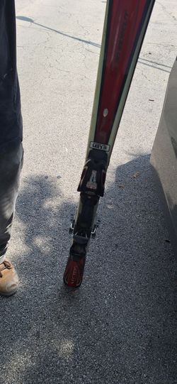 Skis