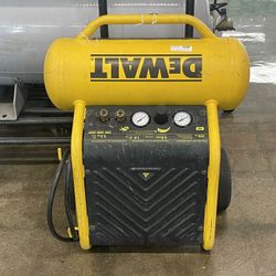 Dewalt 4.5 Gallon Compressor