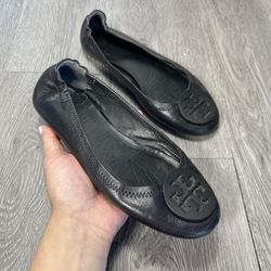 Tory Burch Minnie Travel Ballet Women Black Leather Flat w/ Metal Medallion 6.5