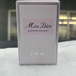 Dior perfume