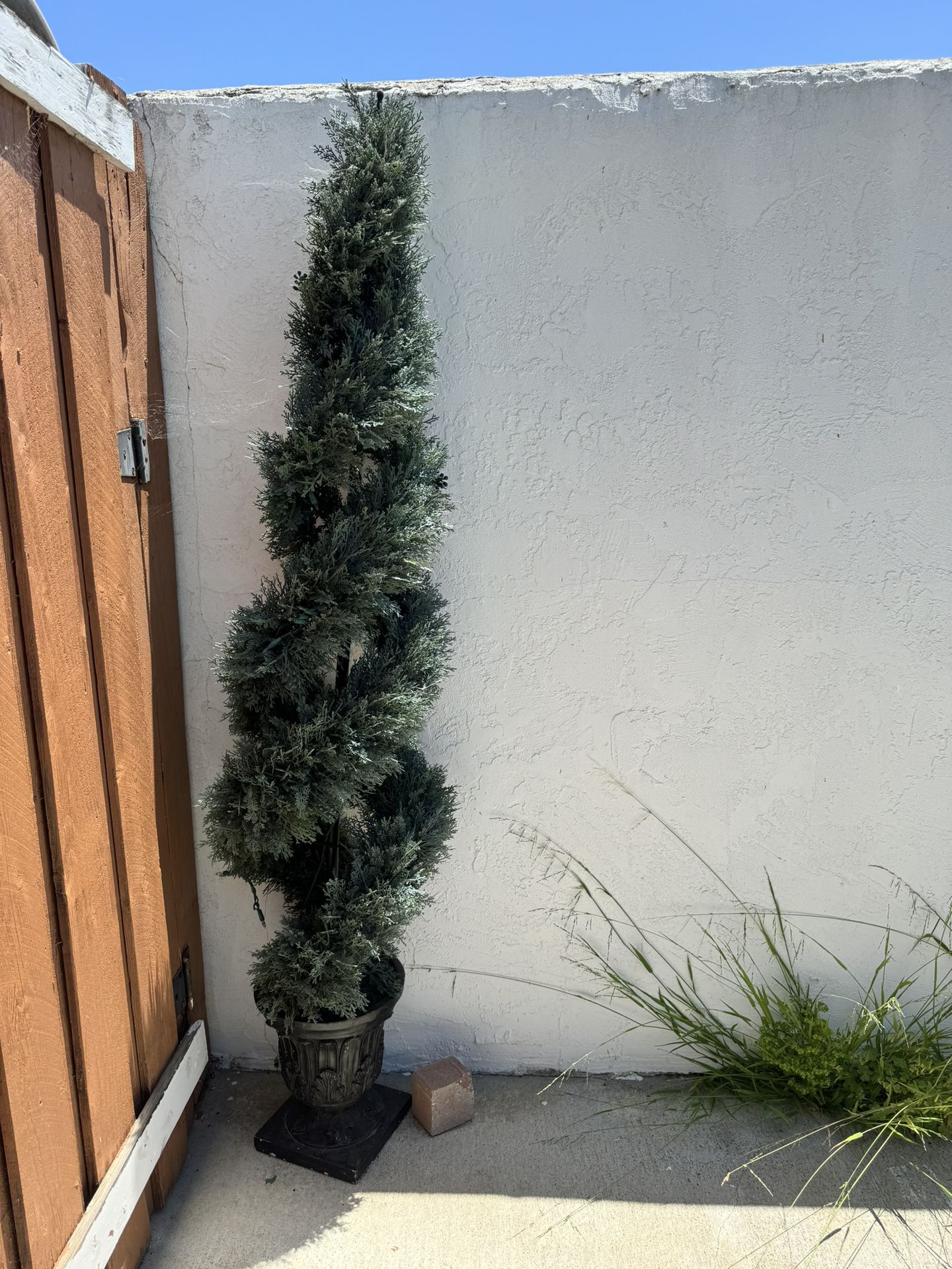 Faux Boxwood Spiral Tree 