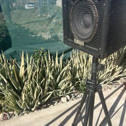 YAMAHA Speaker With Proline Stand