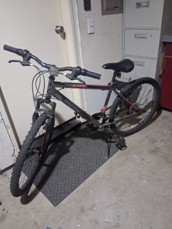 Huffy Alpine 26-inch men's mountain