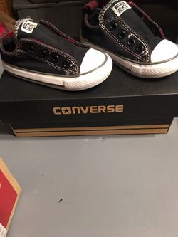 Toddler Black Converse Sz: 6
