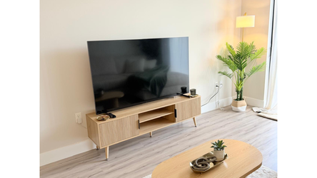 TV Sony Bravia X90l 65”. (Excellent Condition)