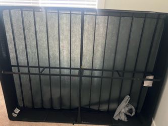 Queen sized mattress box spring