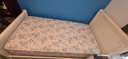 Twin bed