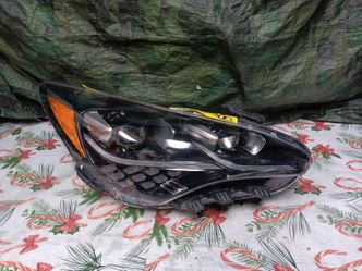 2018-22 Kia Stinger Right Headlight Computer