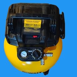 DeWalt 6 Gallon 165 PSI Pancake Air Compressor