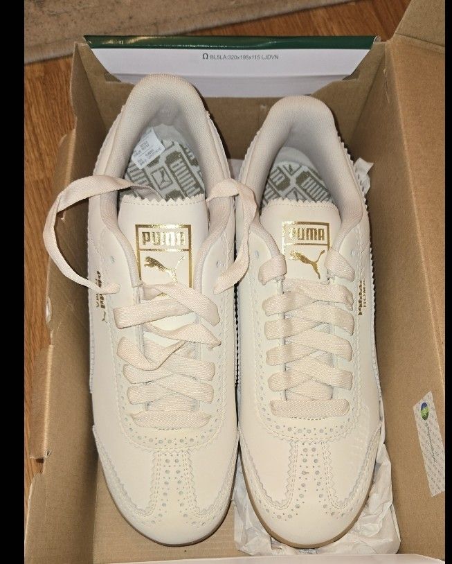 NEW - Puma Roma Womens Sneakers Size 9.5