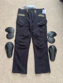 Riding pants gear
