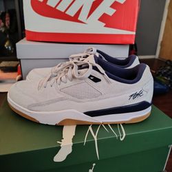 $65 JORDAN FLIGHT COURT SIZE 10.5