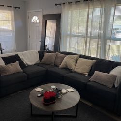 Chesterfield tufted sofa 