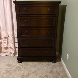 Upright Dresser