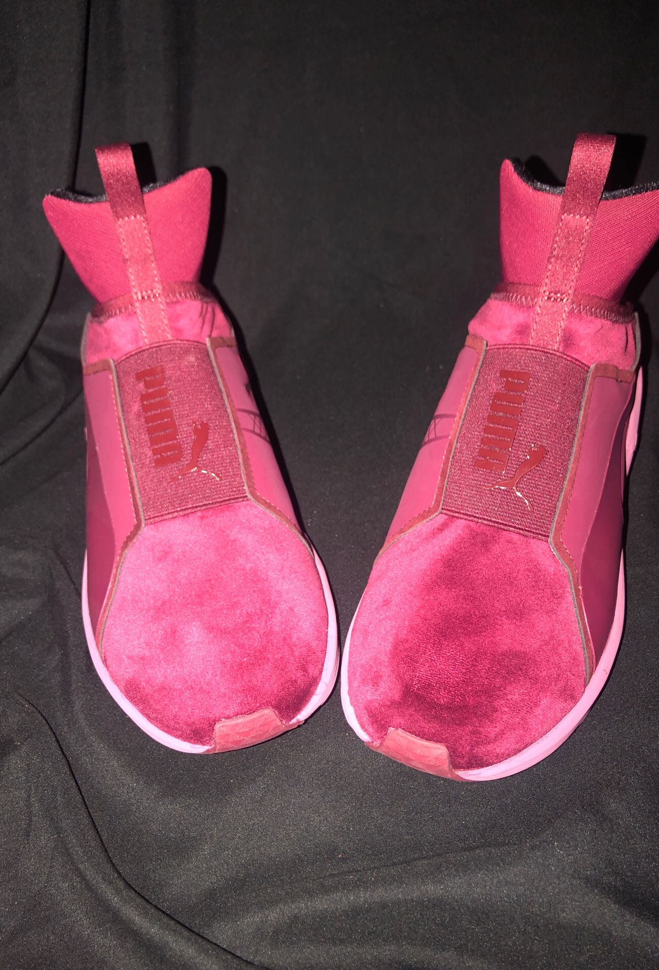 Brand New pink/ Burgundy Lady Pumas shoes