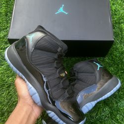 Jordan Retro 11 “ GAMMAS” SIZE 10.5