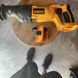 Dewalt Saw Saw dewalt saw saw with adapter to use 20 or old batteries