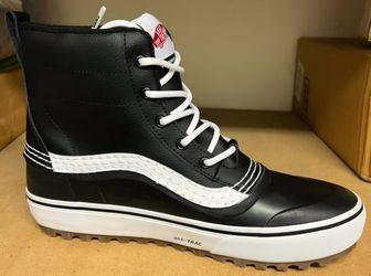 Vans Men's Standard Mid Snow MTE Winter Boots Size 10.5
*Brand New*