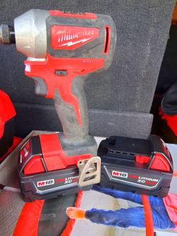 MILWAUKEE M18 BRUSHLESS IMPACT