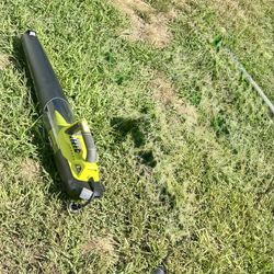 Electric Leaf Blower Used Twice. Make Me An Offer