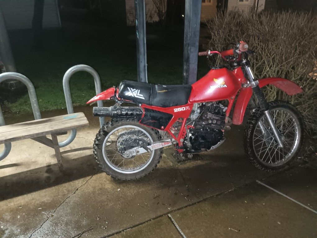 Honda  250r