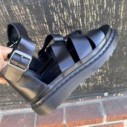 DR. MARTENS | CLARISSA | BLACK | WOMEN | SIZE 8 