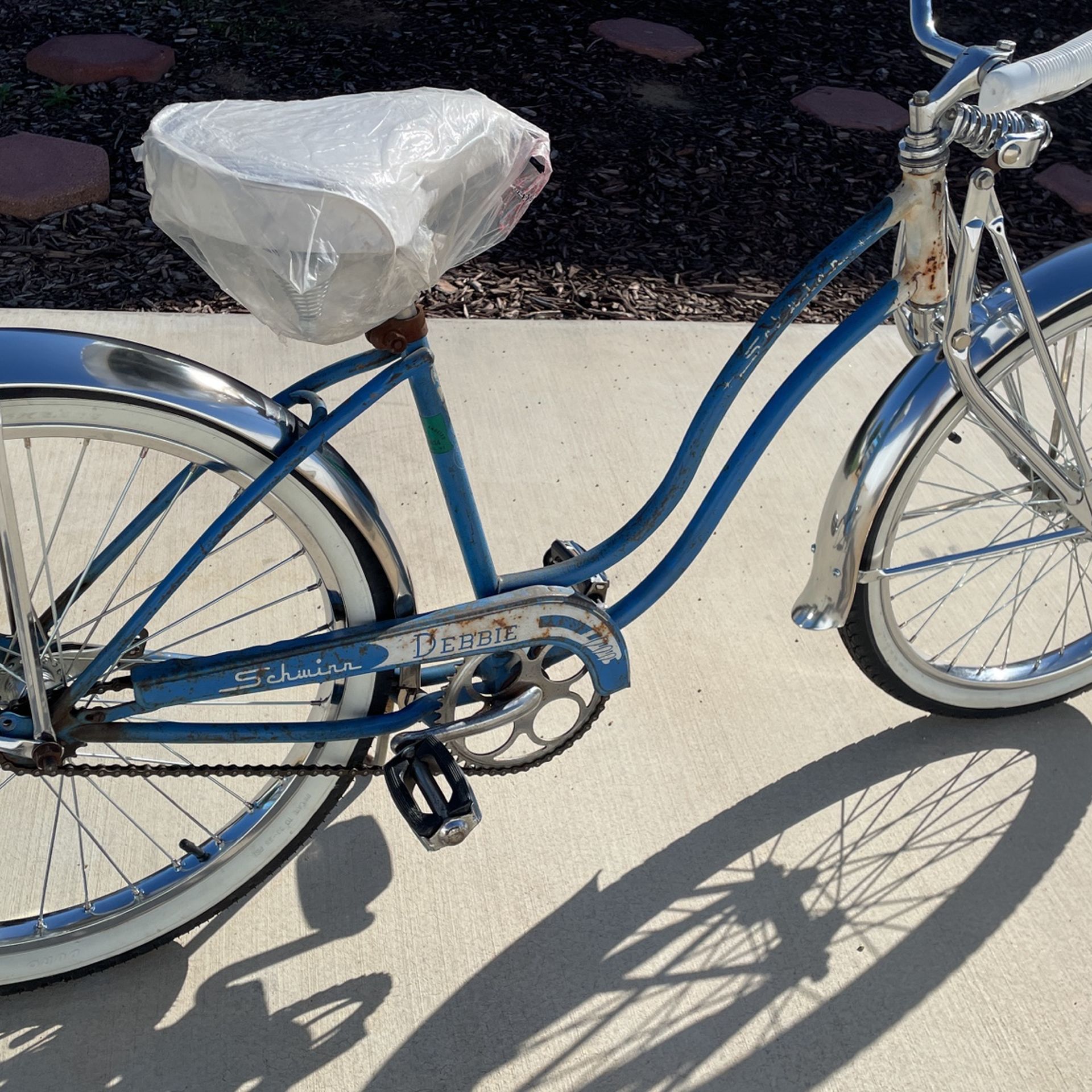 schwinn debbie bicycle Schwinn 24 Inch Lil Debbie Cruiser for Sale in Wildomar, CA