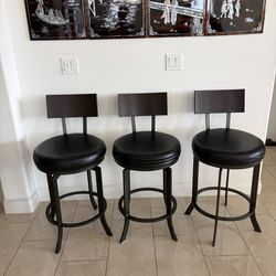 Bar stools counter height 26”swivel,great condition heavy duty metal and wood $150.00 all 3