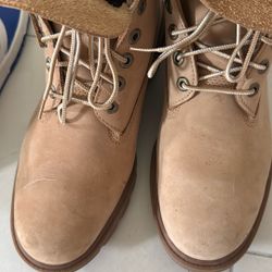 Khaki Timberlands Men’s Size 9.5 
