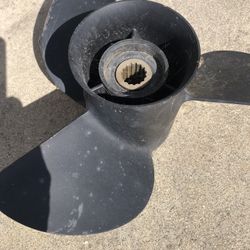 Yamaha K hub 13x19p Left Hand Steel Prop