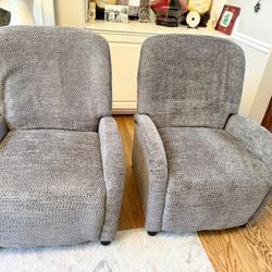 Brand New A Set Of Two Pushback Recliner Chair, Comfortable Fabric Wingback Armchair with Wooden Legs, Adjustable Lounge Reclining Accent Chair for Li