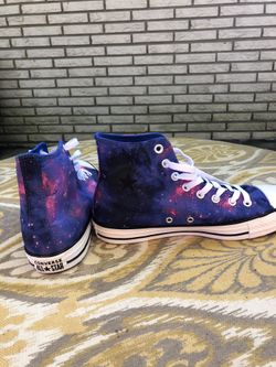 Converse high top tennis shoes
