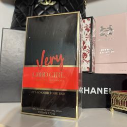 Very Good Girl Perfume 
