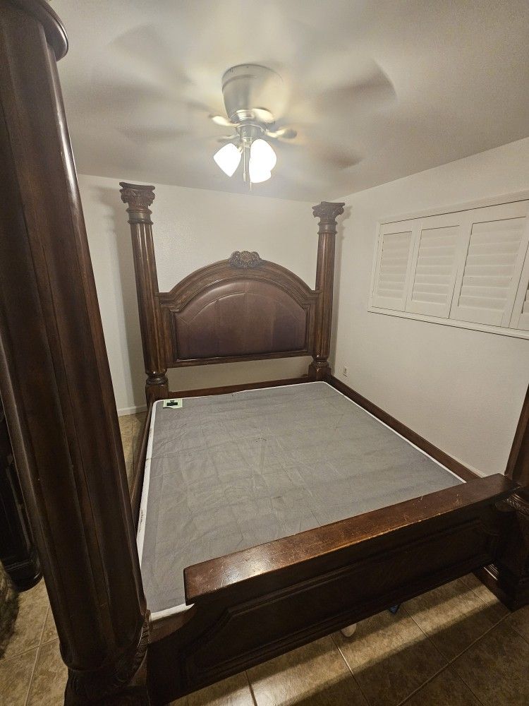 Solid Wood King Bedroom Set – Heavy, Elegant, Great Condition