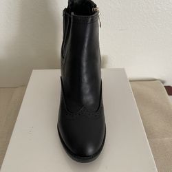 Women Boots  $15