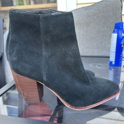Ladies Sam Edelman  Black Suede Boots size 10
