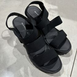 Madden Girl Sandal