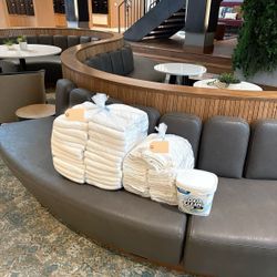 Pick Up And Deliver Laundry Service!