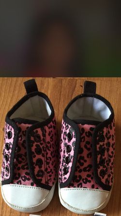 Baby girl shoes size 4