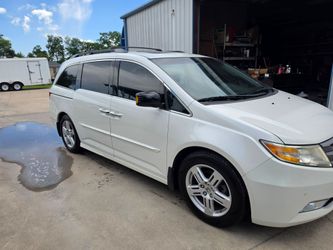 12 honda odyssey touring