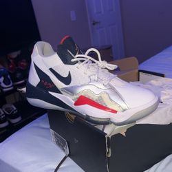 Jordan Zoom ‘92 Brand New Never Warn Comes With Box These Are Going For $170 In This Size On Stock X