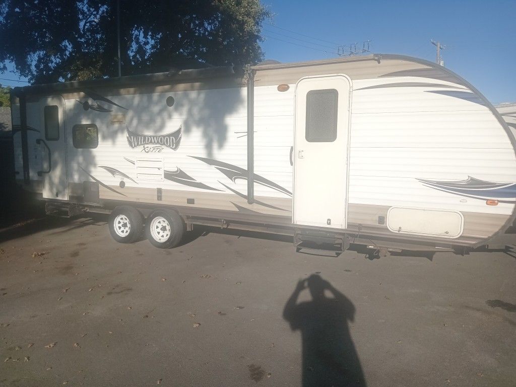 2016 Wildwood X -Lite  With Super Slide 