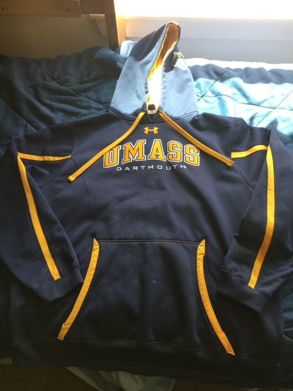 men’s 2xl xxl Under Armour UMass Dartmouth hoodie