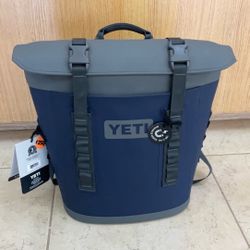 YETI HOPPER M12 BACKPACK COOLER (NAVY).