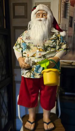 Life-Size Tropical Beach Santa Claus Figure