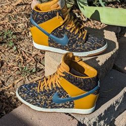 Nike Dunk Sky Hi Essential Womens 9.5 Aztec Premium Gold Hidden Wedge 585560-700