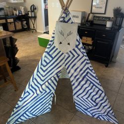 Pottery Barn Kids Teepee