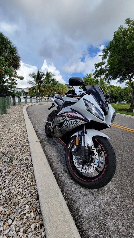 Yamaha R6 2012 $7kOBO